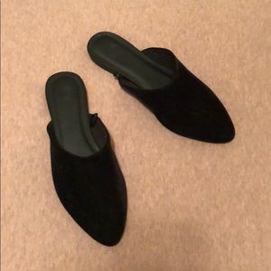 Urban Outfitters Flats/ Slip Ons